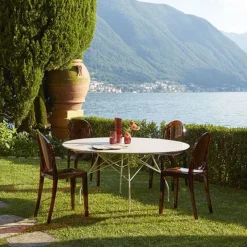 Glossy Outdoor
