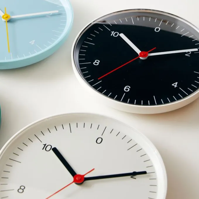 Horloge murale by Jasper Morrison