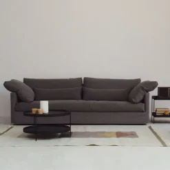 Hum coffee table