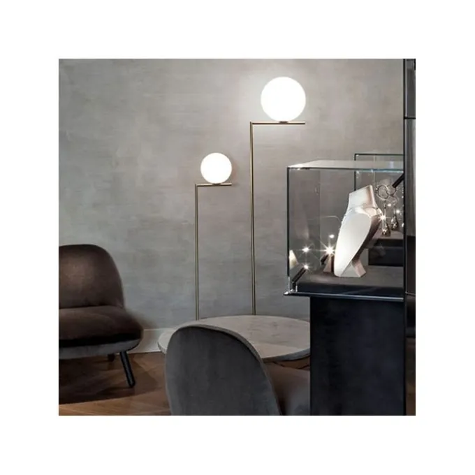 IC F Lampadaire