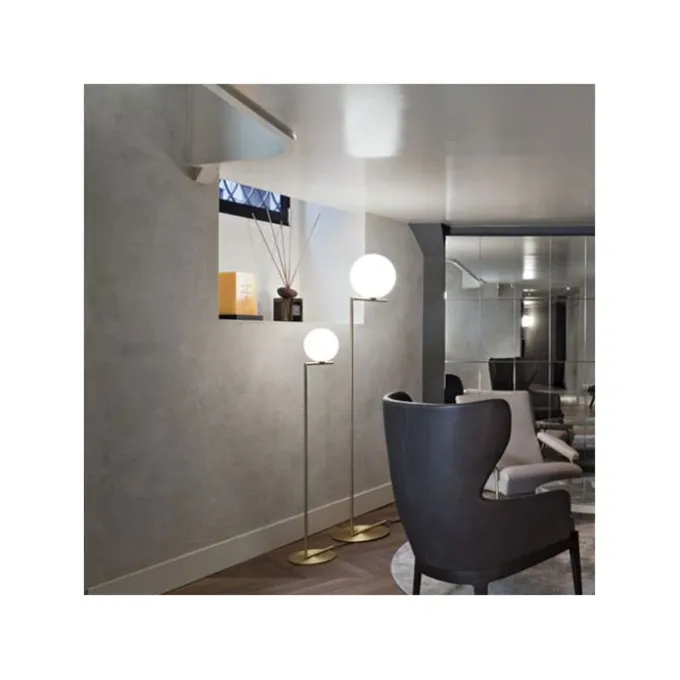 IC F Lampadaire