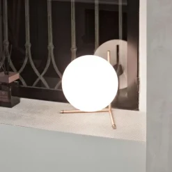 IC T2 lampe à poser