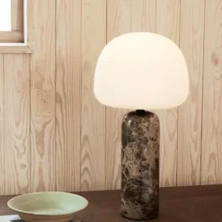 Kin table lamp