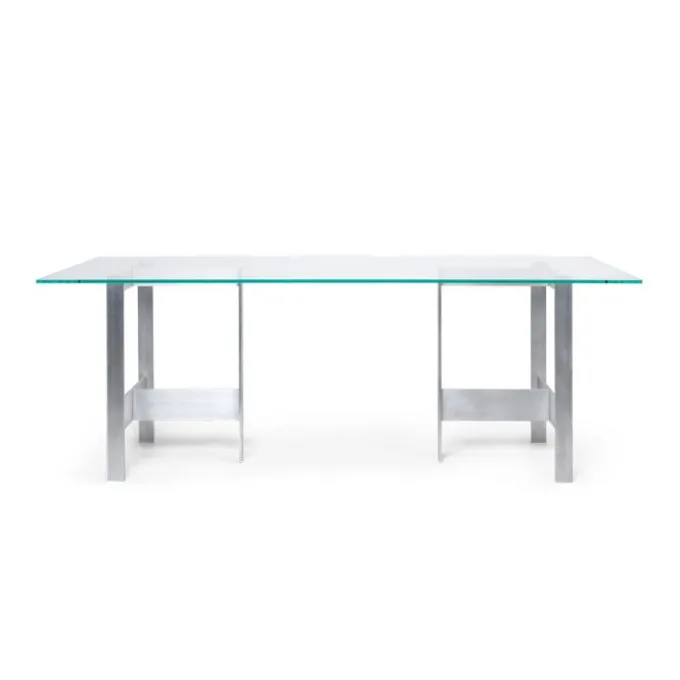 Lager Dining Table