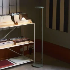 Lampadaire oblique USB-C
