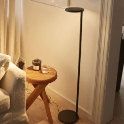 Lampadaire oblique USB-C