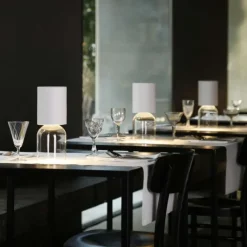 Lampe de table Nui Mini