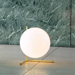 Lampe à poser IC T3 laiton