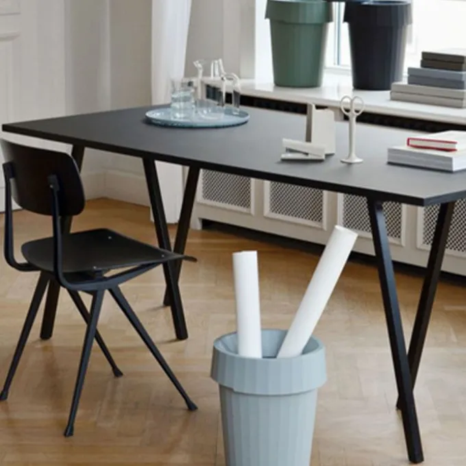 Loop Stand Table