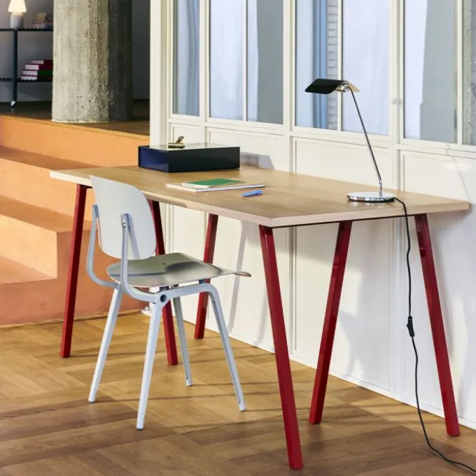 Loop Stand Table
