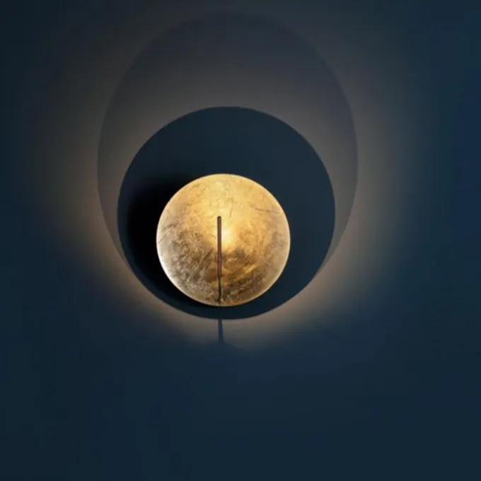 Luna W