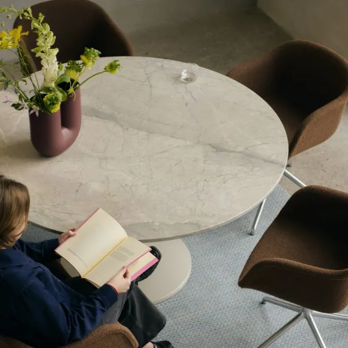 Midst Table
