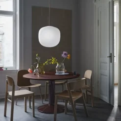 Midst Table