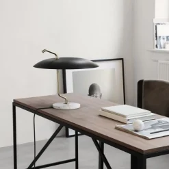 Model 537 - Lampe à poser