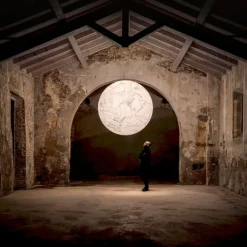 Moon - Suspension