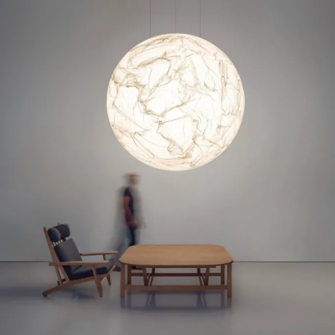 Moon - Suspension