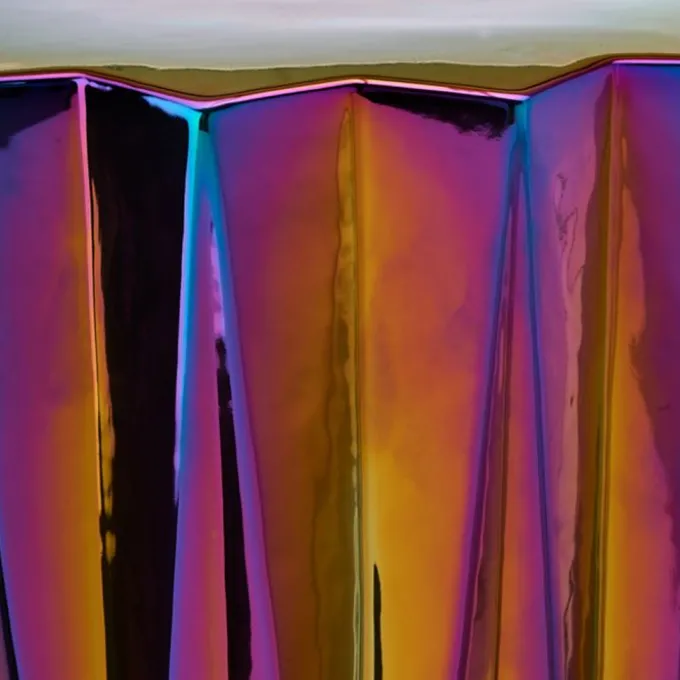 Oily Folds Stool