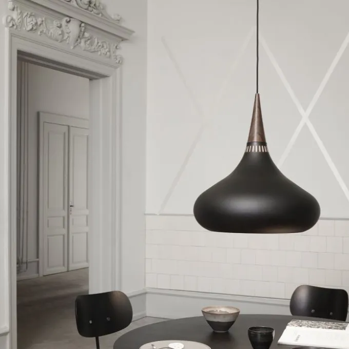 Orient Black