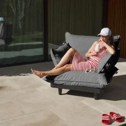Paletti lounge chair