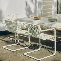 Palissade Cantilever Dining Fauteuil