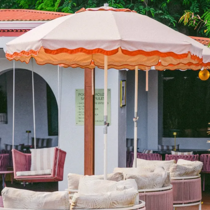 Parasol Club