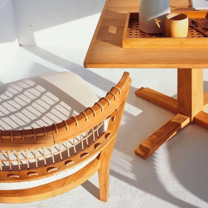 Petit fauteuil bas Synthesis