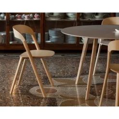 Pilo Table
