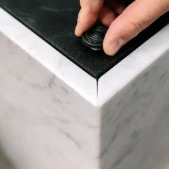 Plinth Cubique