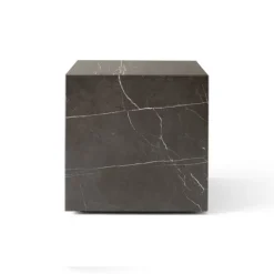 Plinth Cubique