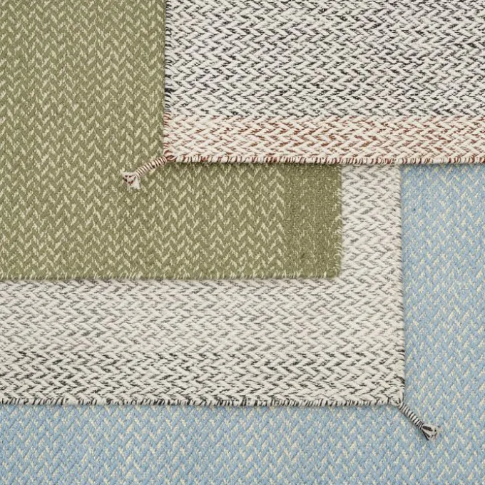 Ply rug recycled