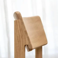 Poise Chaise