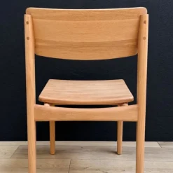 Poise Chaise