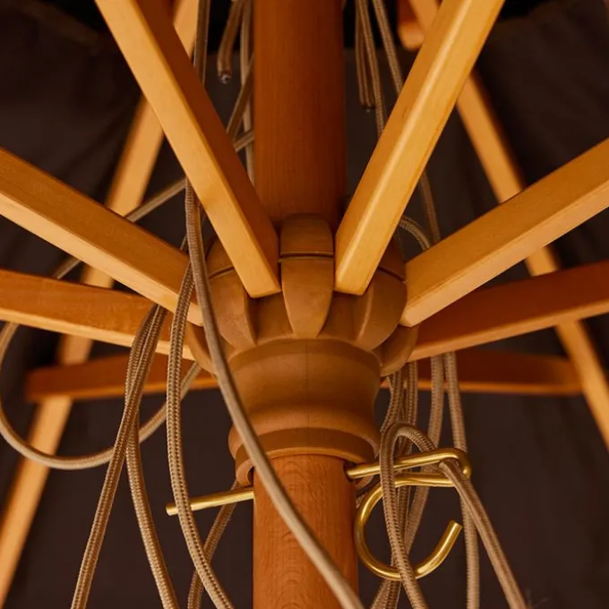 Raffia umbrella