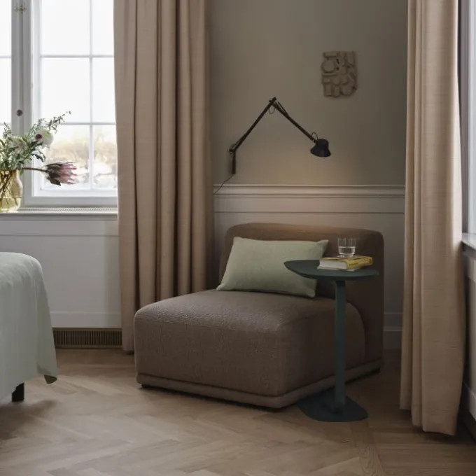 Relate side table
