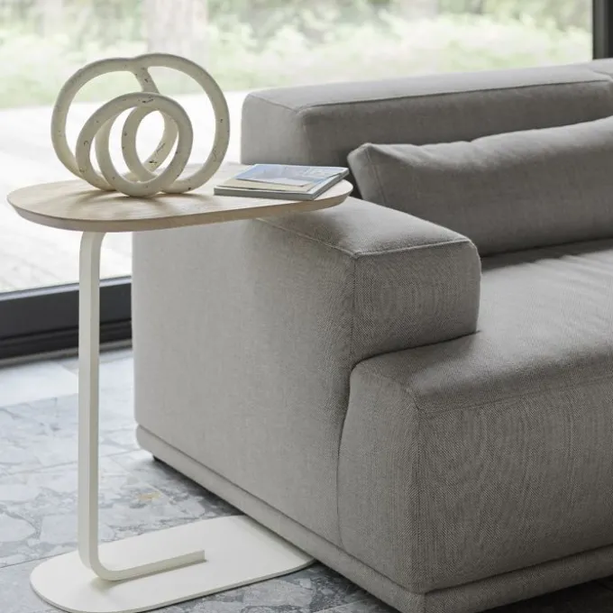 Relate side table