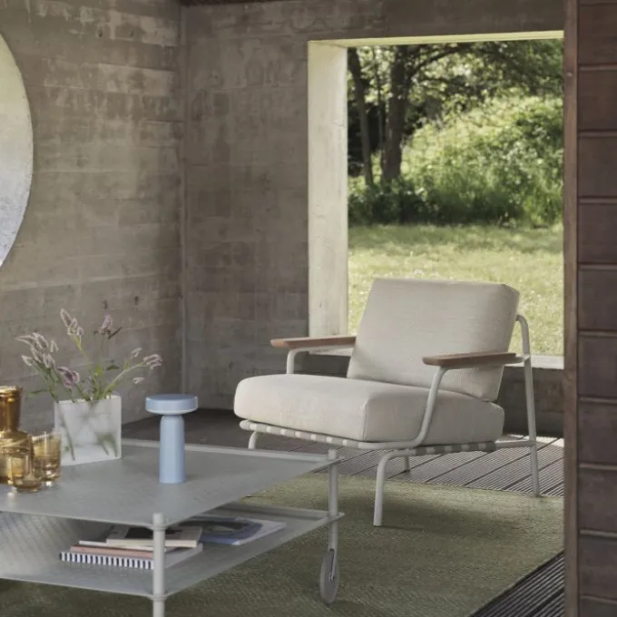 Settle Lounge Chair