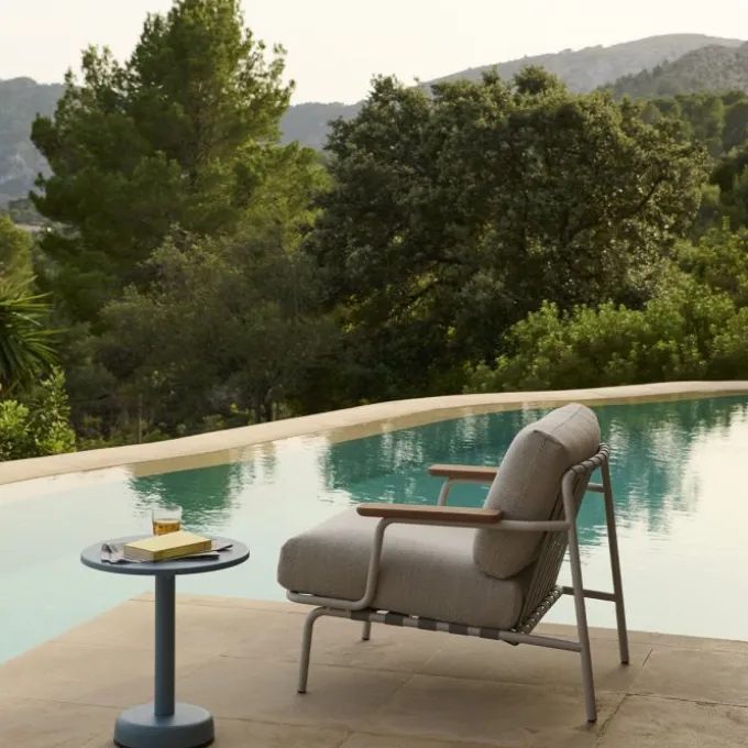 Settle Lounge Chair