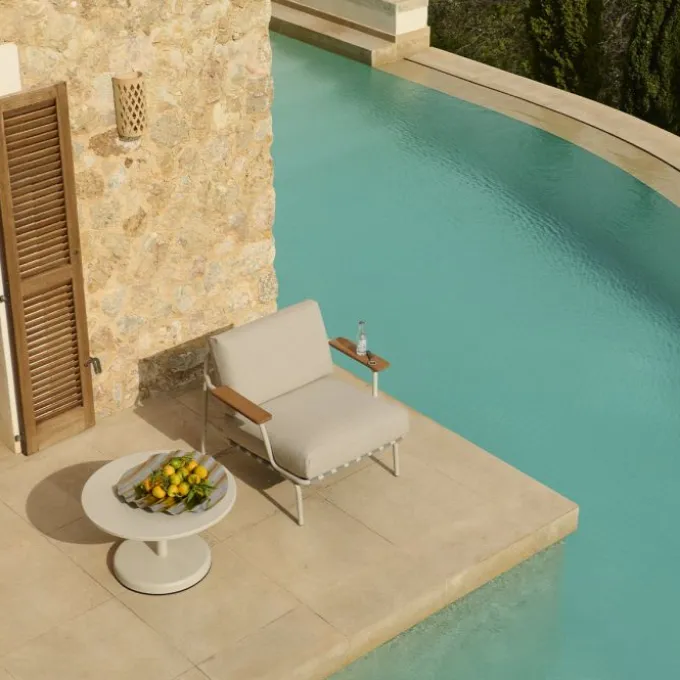 Settle Lounge Chair