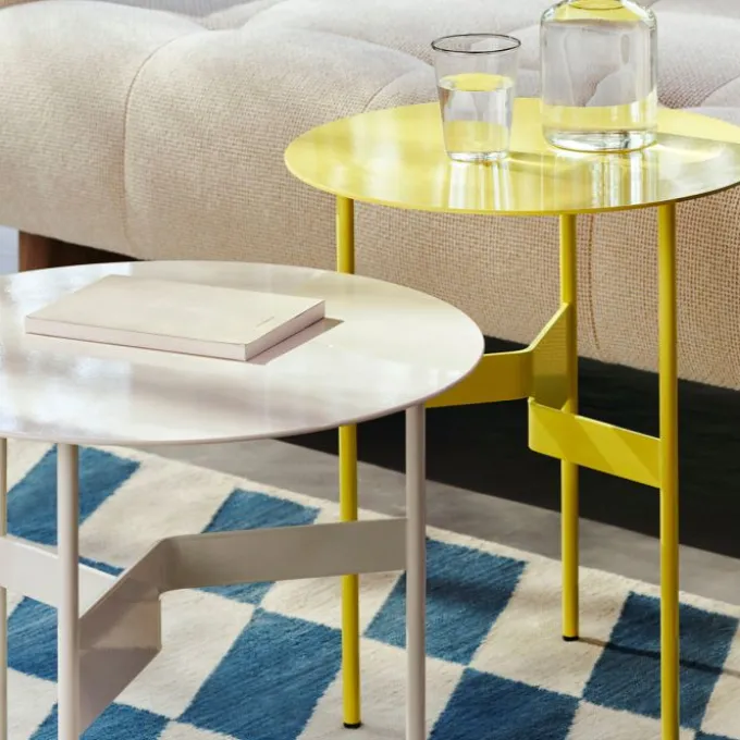 Shim coffee table