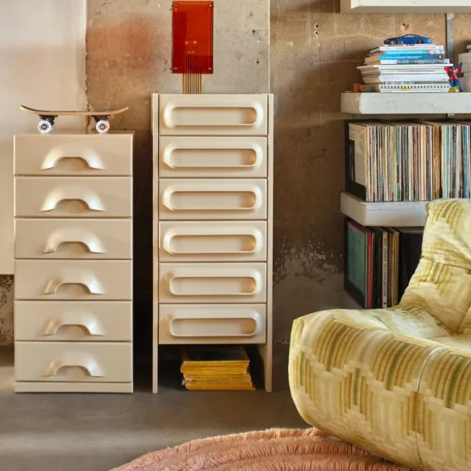Space armoire