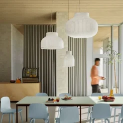 Strand Lamp - Closed