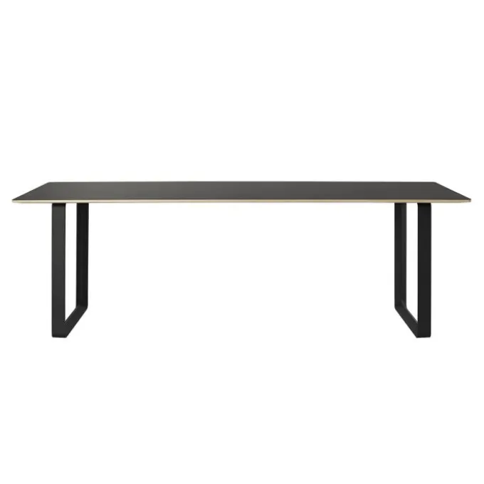 70/70 Table