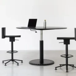 360° table