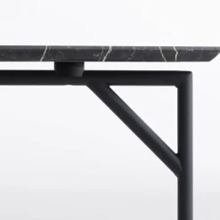 Table basse tout le jour