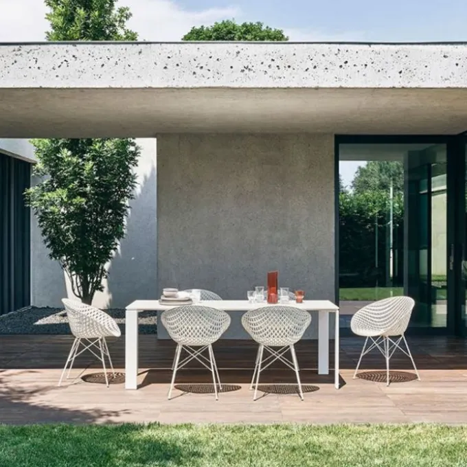 Table Four Outdoor