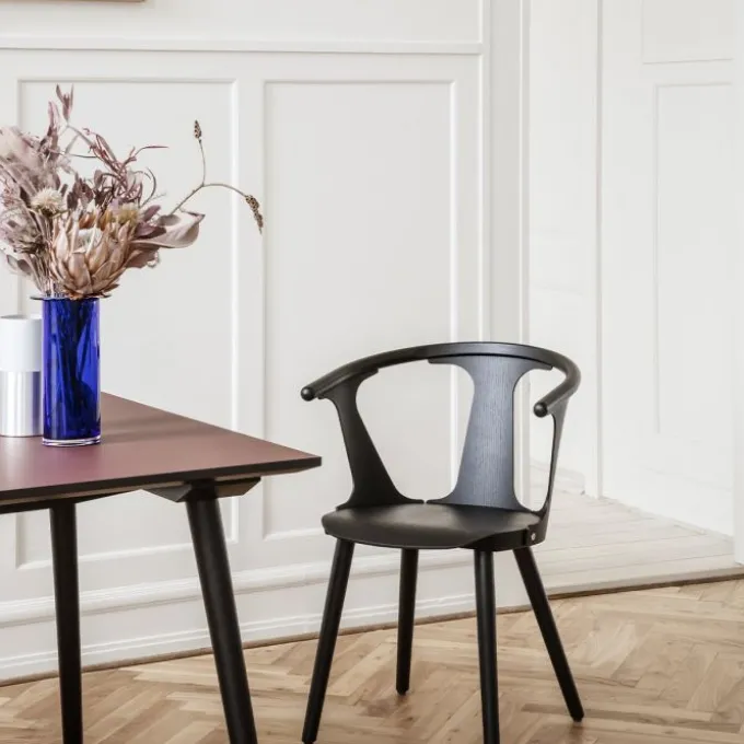 Table In Between SK6