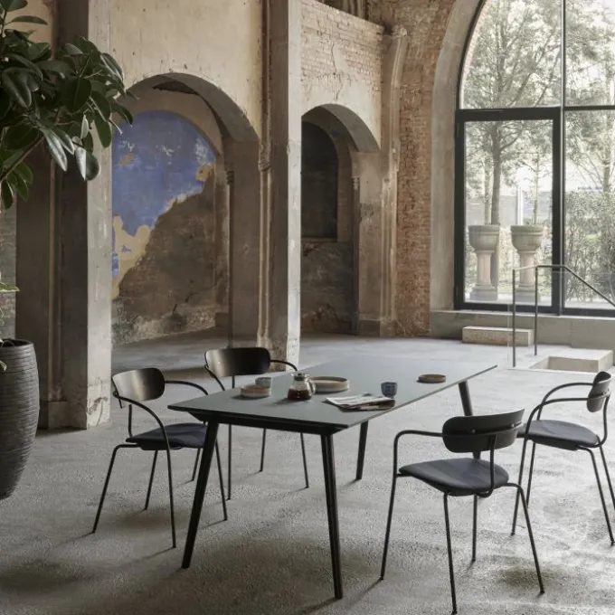 Table In Between SK5