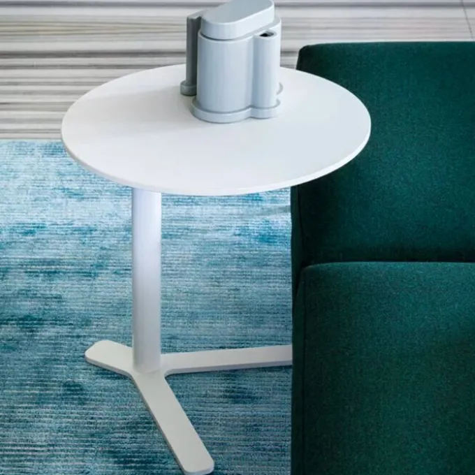Table - Yo