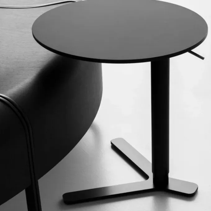 Table - Yo
