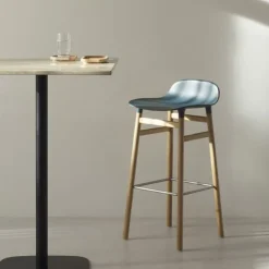 Tabouret de bar Form pieds en bois